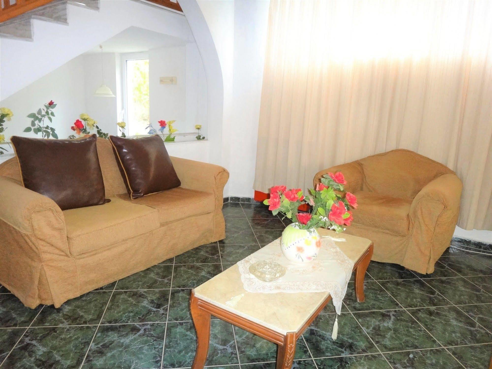 Pagona Hotel Лутра Едипсу Екстериор снимка